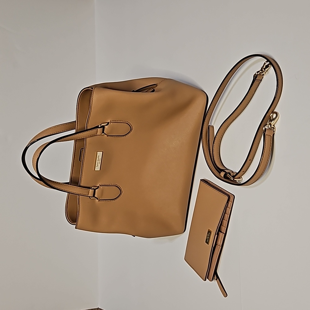 Kate Spade beige medium tote with adjustable crossbody. Includes matching wallet